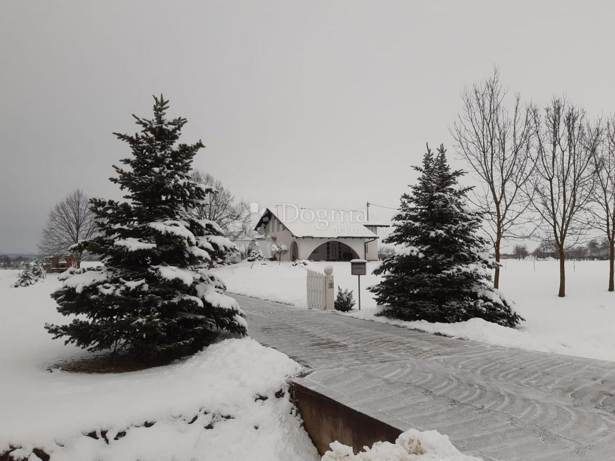 Casa Gašinci, Satnica Đakovačka, 138m2