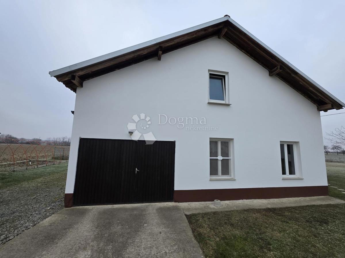 Casa Gašinci, Satnica Đakovačka, 138m2