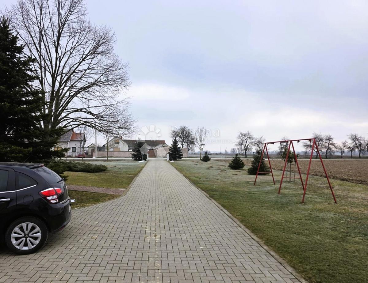 Casa Gašinci, Satnica Đakovačka, 138m2