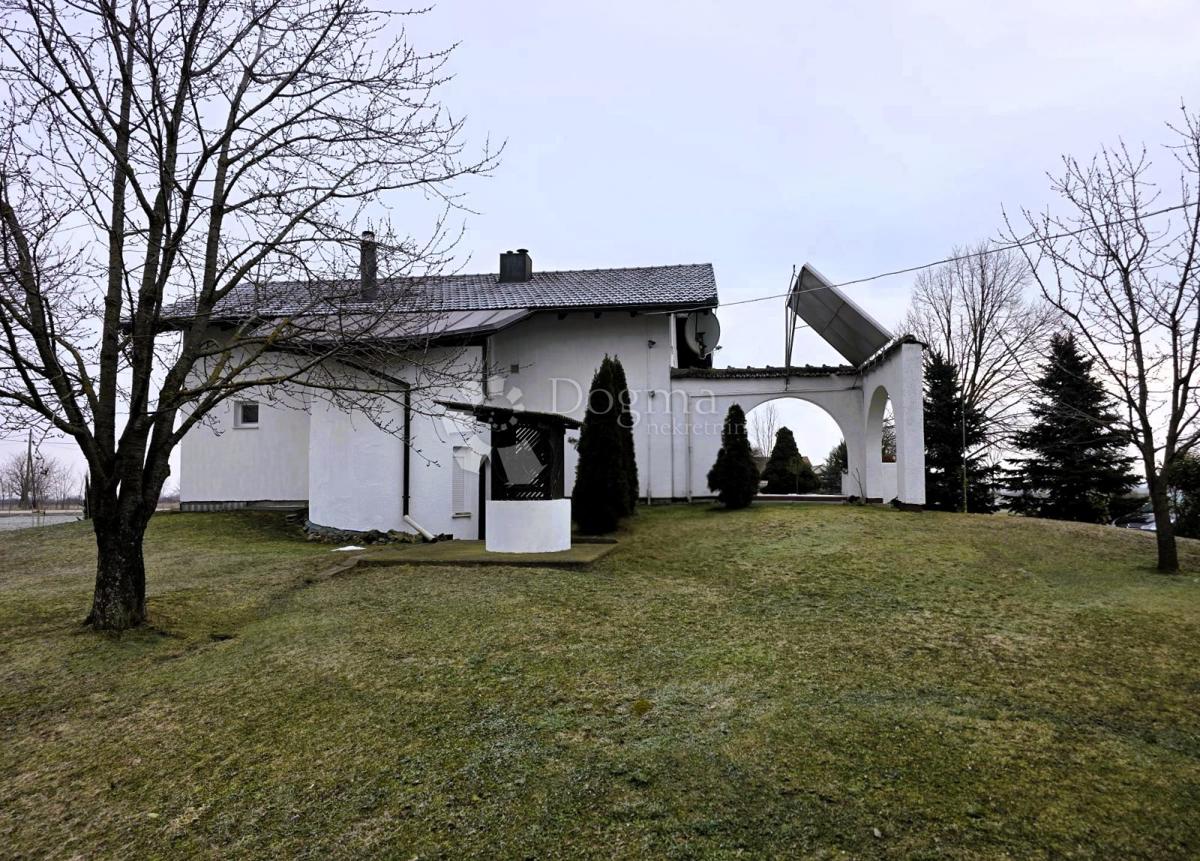 Casa Gašinci, Satnica Đakovačka, 138m2