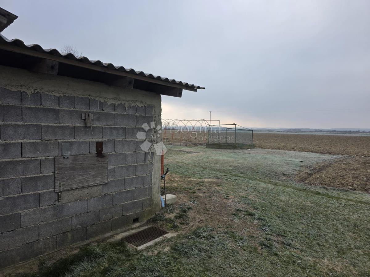 Casa Gašinci, Satnica Đakovačka, 138m2