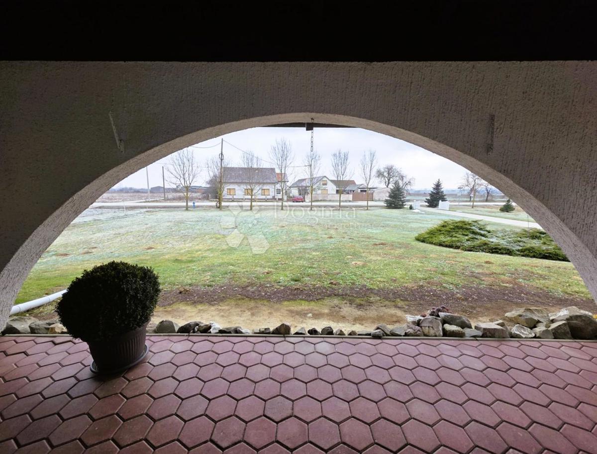 Casa Gašinci, Satnica Đakovačka, 138m2