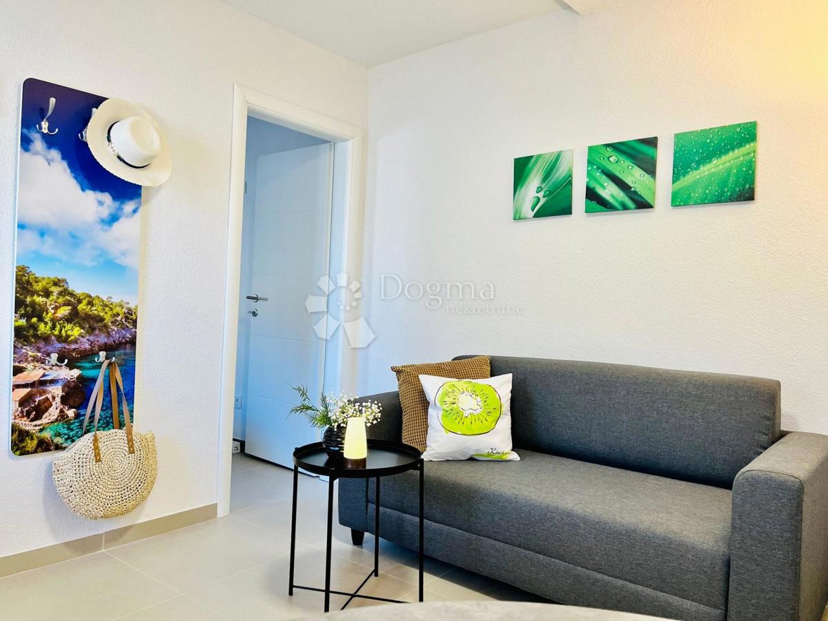 Casa Rogoznica, 195m2