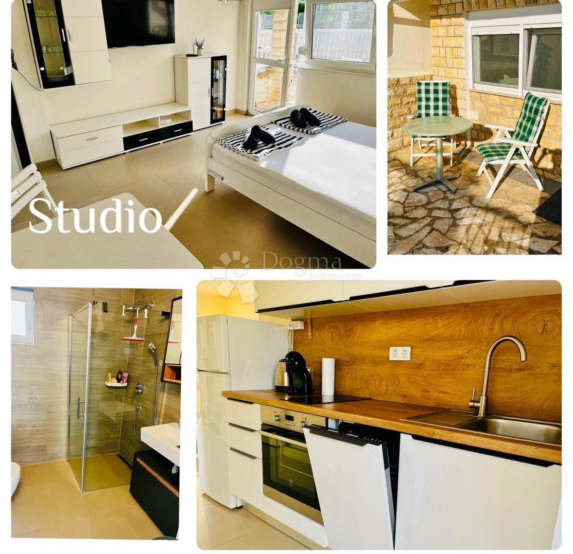 Casa Rogoznica, 195m2