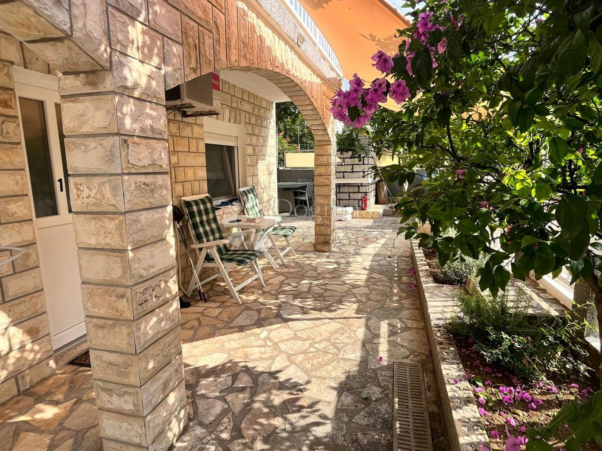 Casa Rogoznica, 195m2