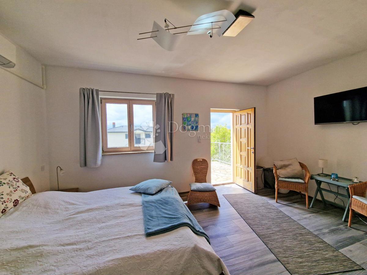 INCANTEVOLE CASA IN PIETRA A 200 M DAL MARE CON VISTA! ESCLUSIVO