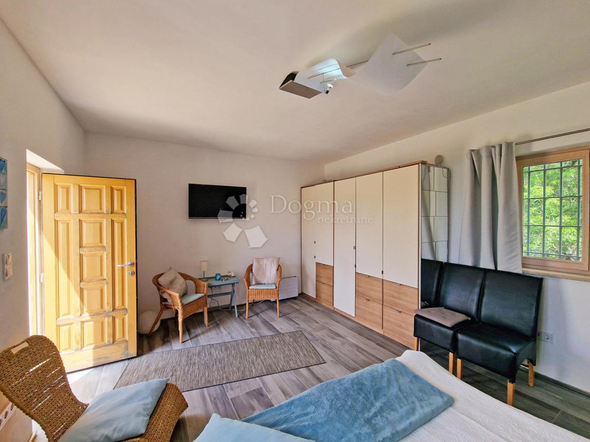 INCANTEVOLE CASA IN PIETRA A 200 M DAL MARE CON VISTA! ESCLUSIVO