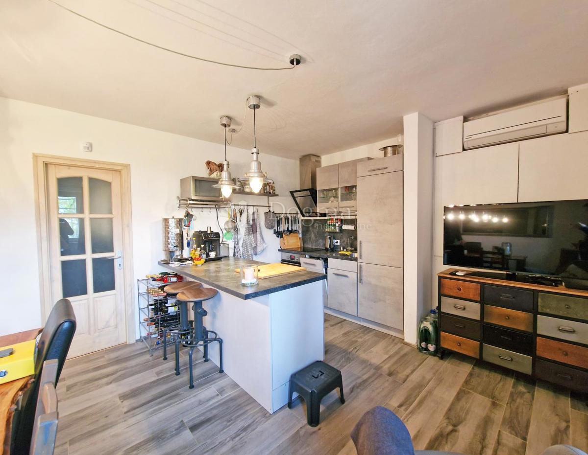 INCANTEVOLE CASA IN PIETRA A 200 M DAL MARE CON VISTA! ESCLUSIVO