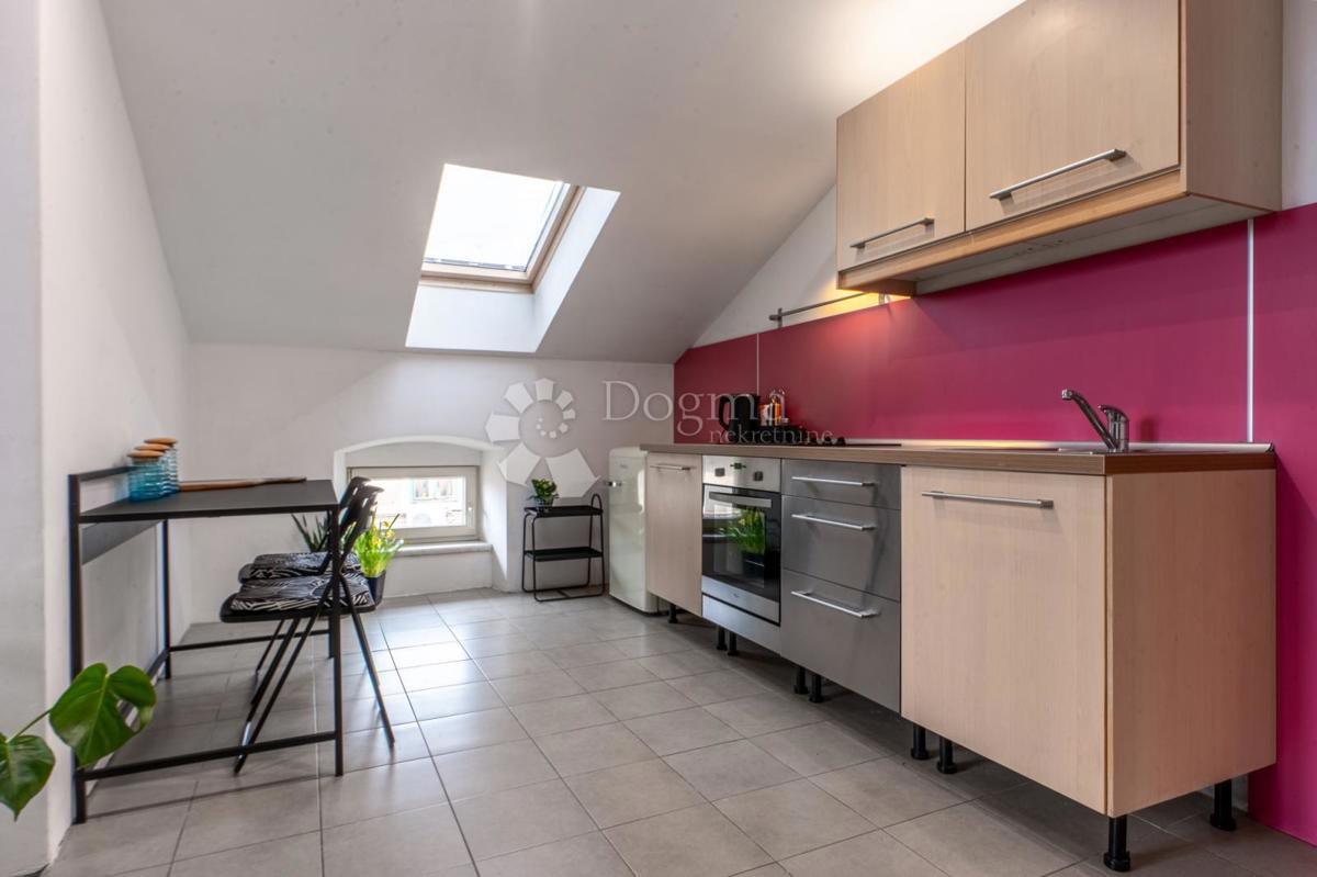 Allogio Centar, Rijeka, 85m2