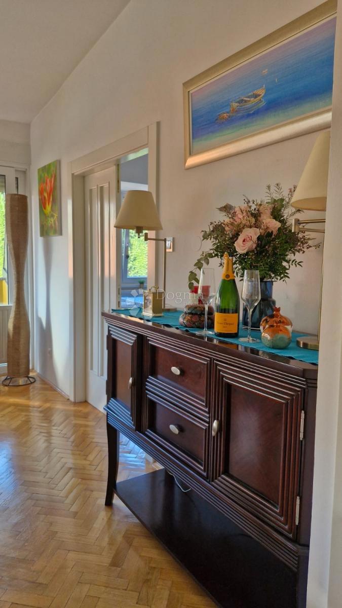 Allogio Britanac, Gornji Grad - Medveščak, 100m2