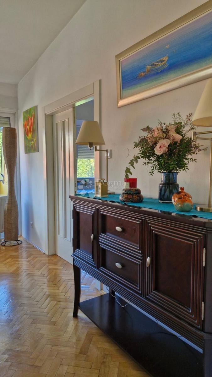 Allogio Britanac, Gornji Grad - Medveščak, 100m2