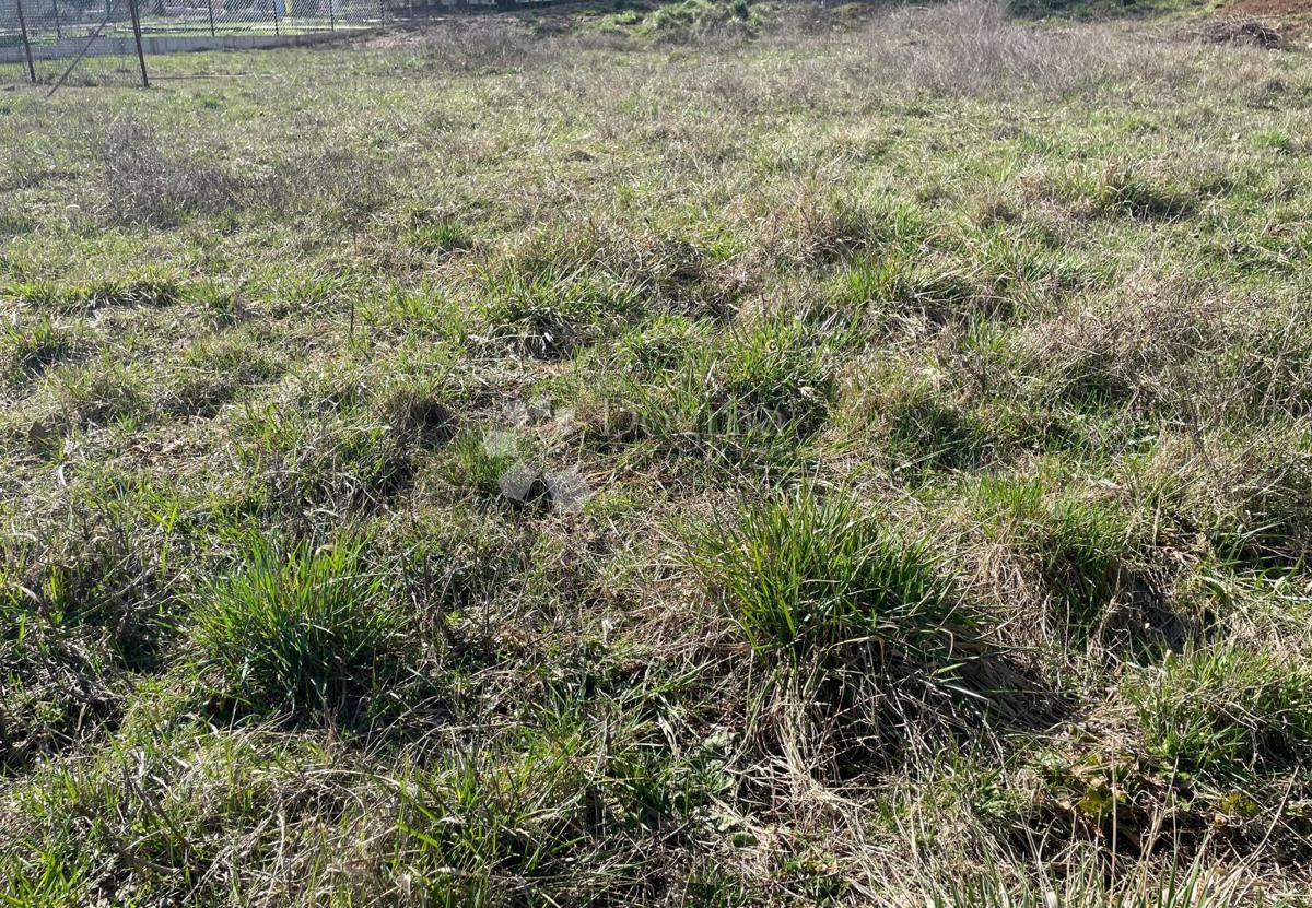 Terreno edificabile Brnaze, Sinj, 880m2