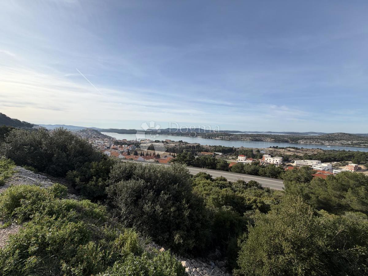 Terreno edificabile Crnica, Šibenik, 5.250m2