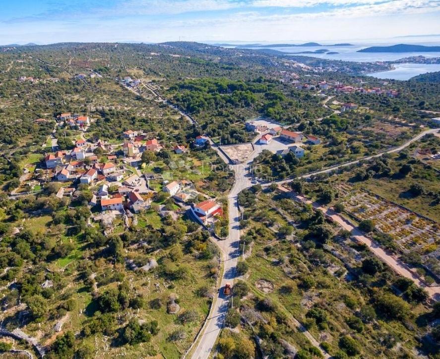 Terreno edificabile Rogoznica, 1.430m2