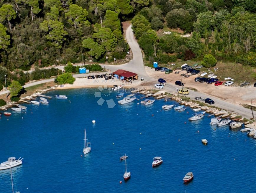 Terreno edificabile Vinkuran, Medulin, 728m2