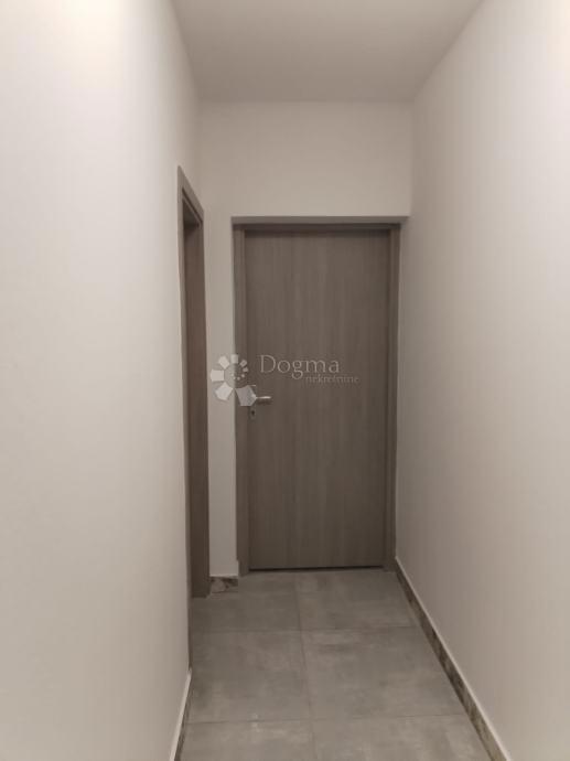 Allogio Jug II, Osijek, 33m2