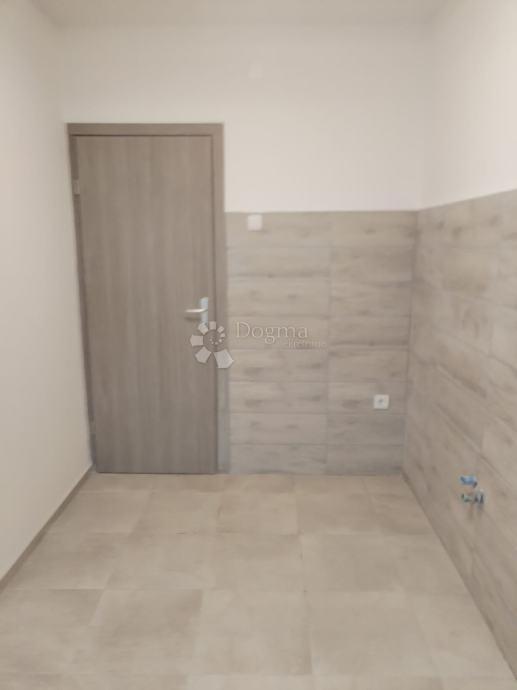 Allogio Jug II, Osijek, 33m2