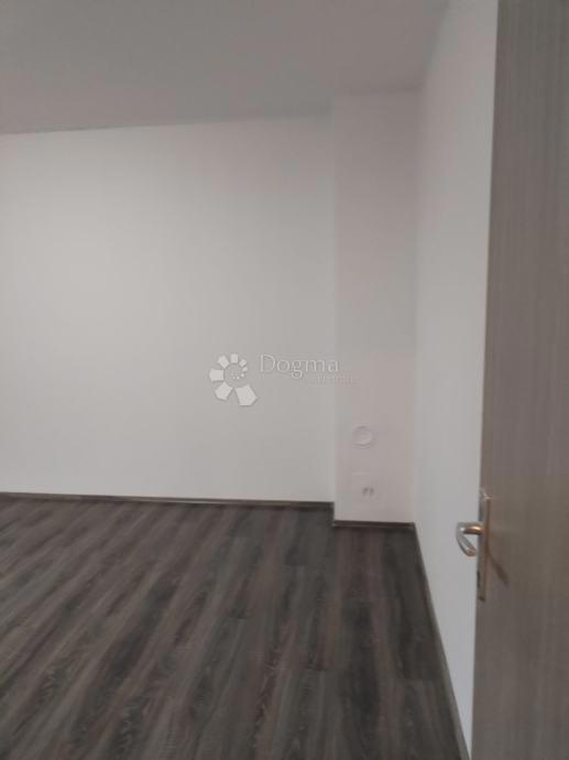 Allogio Jug II, Osijek, 33m2