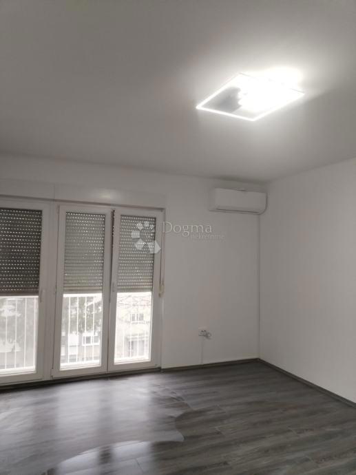 Allogio Jug II, Osijek, 33m2