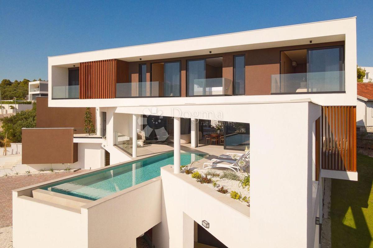 PRIMOŠTEN - UNA VILLA CHE TI LASCERÀ SENZA FIATO