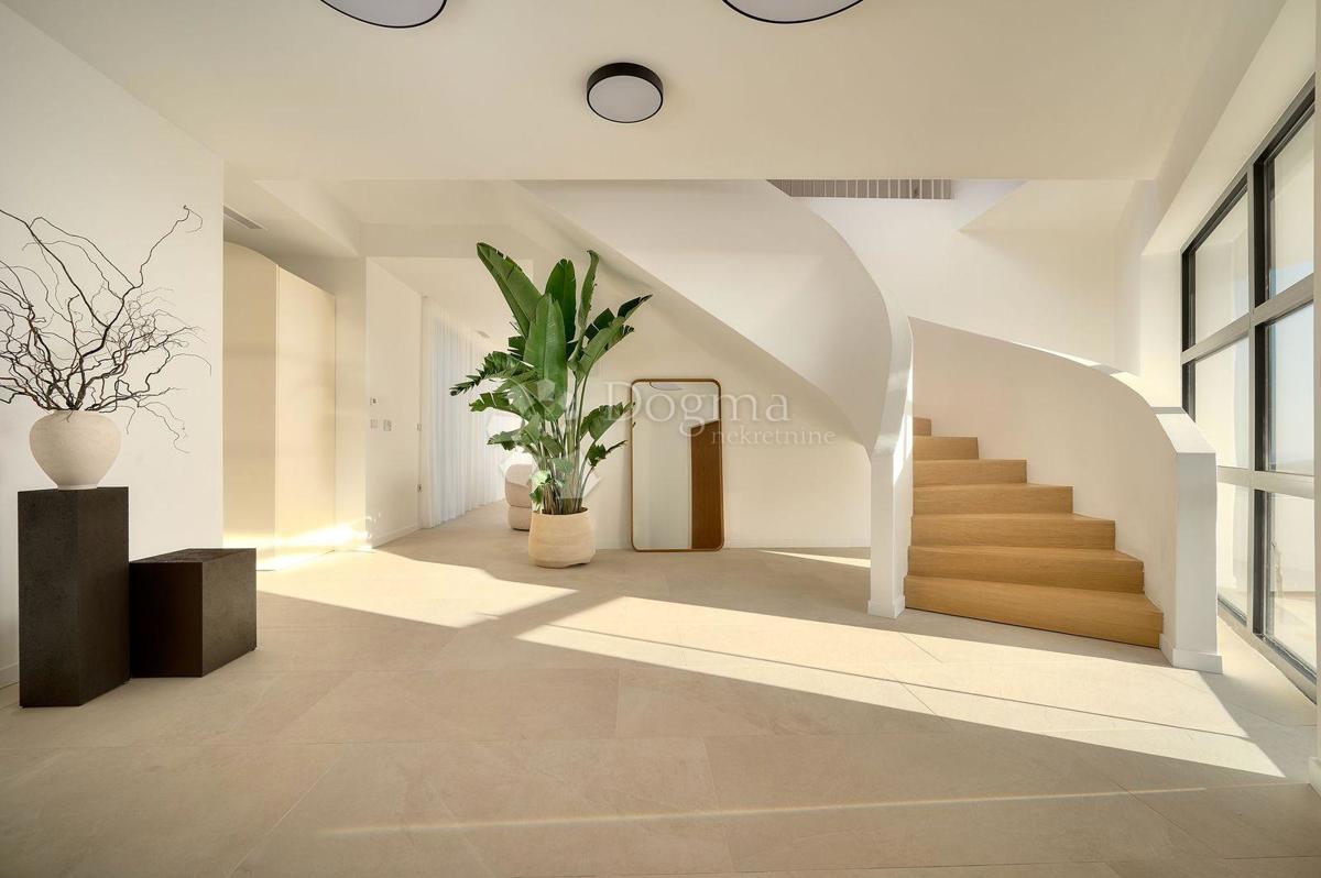 PRIMOŠTEN - UNA VILLA CHE TI LASCERÀ SENZA FIATO