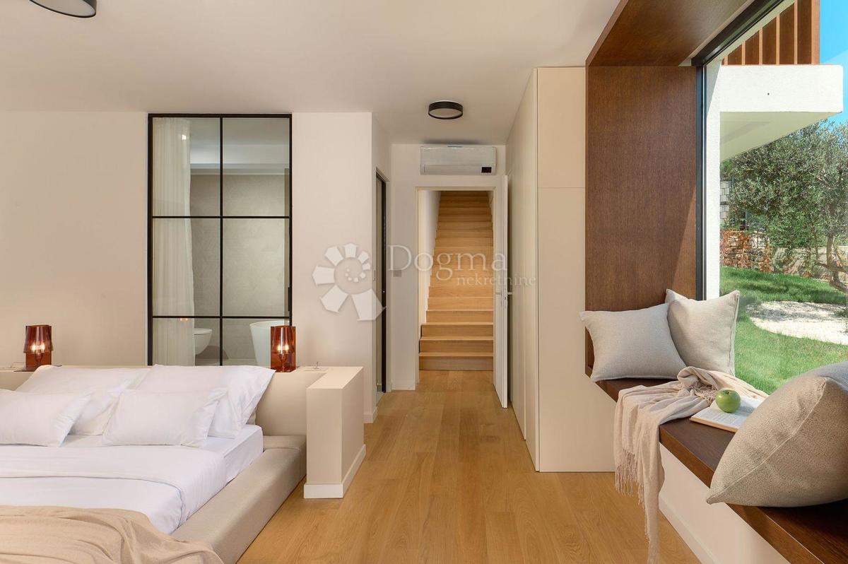 PRIMOŠTEN - UNA VILLA CHE TI LASCERÀ SENZA FIATO