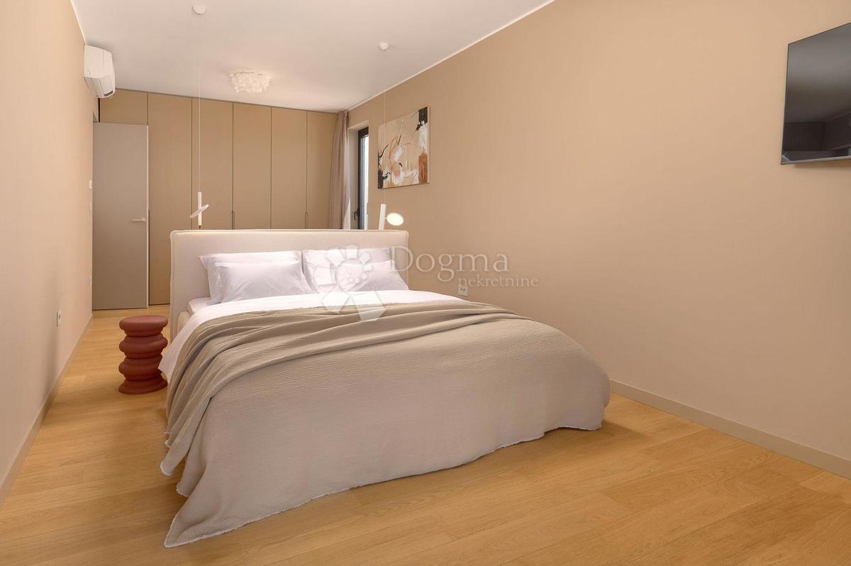 PRIMOŠTEN - UNA VILLA CHE TI LASCERÀ SENZA FIATO