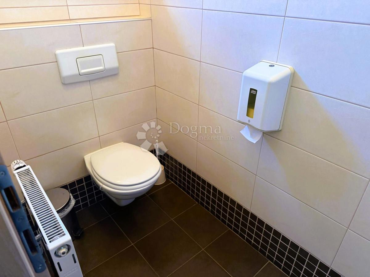 Locale commerciale Sivica, Podturen, 2.744m2