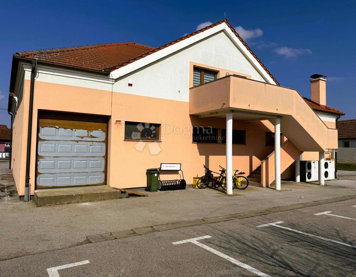 Locale commerciale Sivica, Podturen, 2.744m2