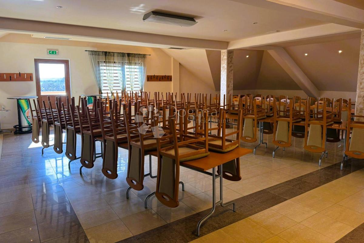 Locale commerciale Sivica, Podturen, 2.744m2