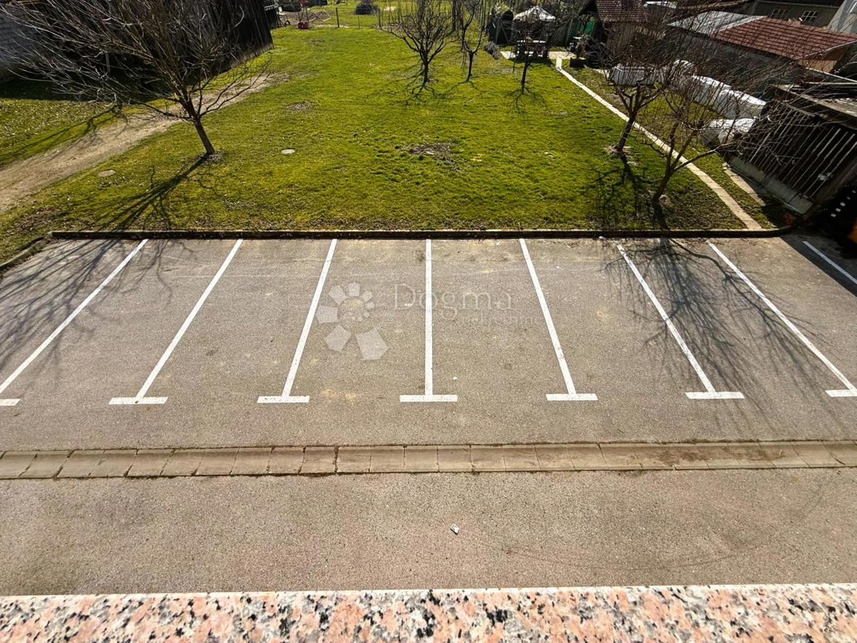 Locale commerciale Sivica, Podturen, 2.744m2