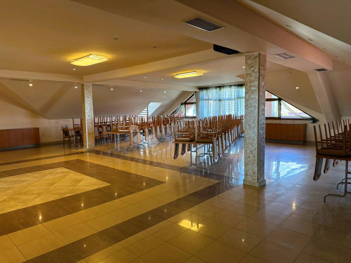 Locale commerciale Sivica, Podturen, 2.744m2