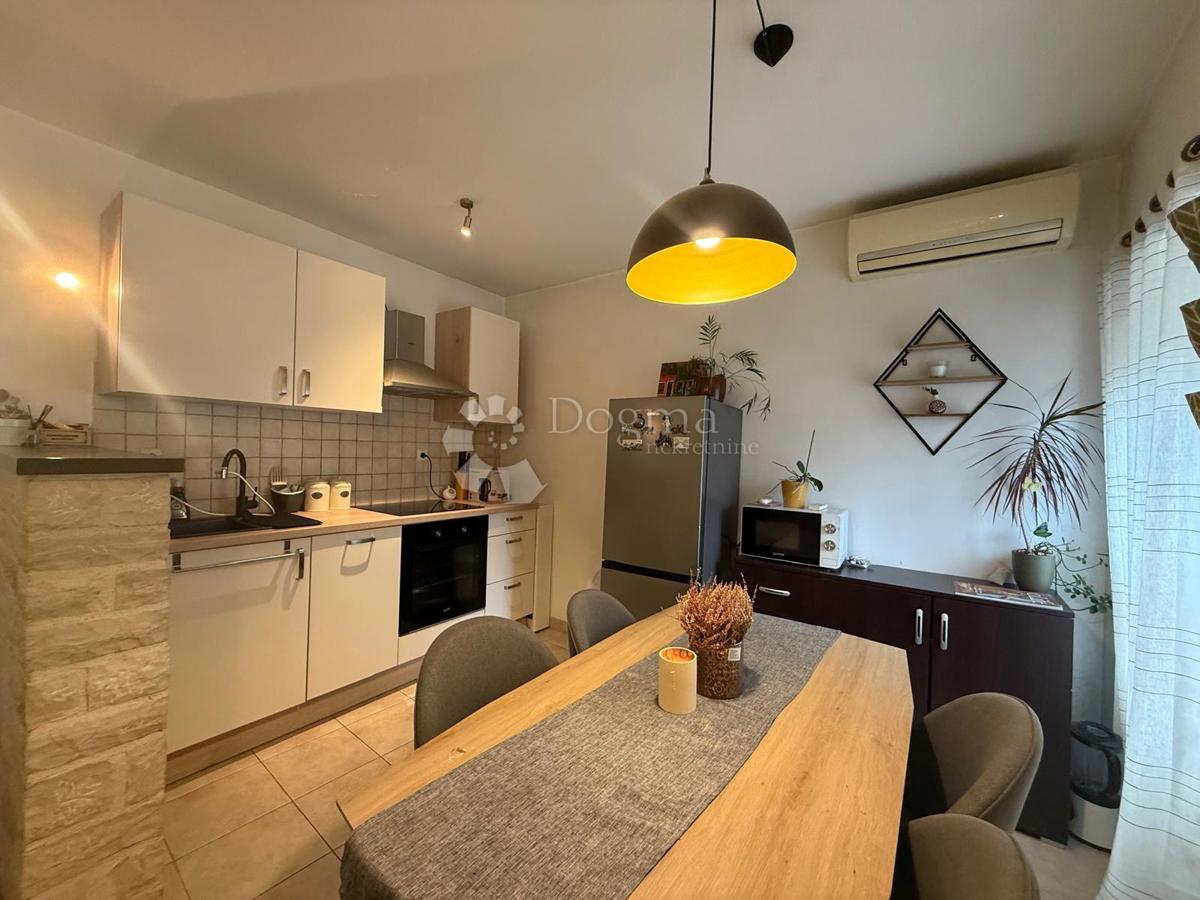 ESCLUSIVO! APPARTAMENTO DI CLASSE A 500 M DAL CENTRO DI PISINO!