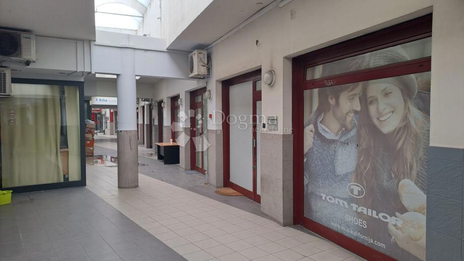 Locale commerciale Knežija, Trešnjevka - Jug, 67,51m2