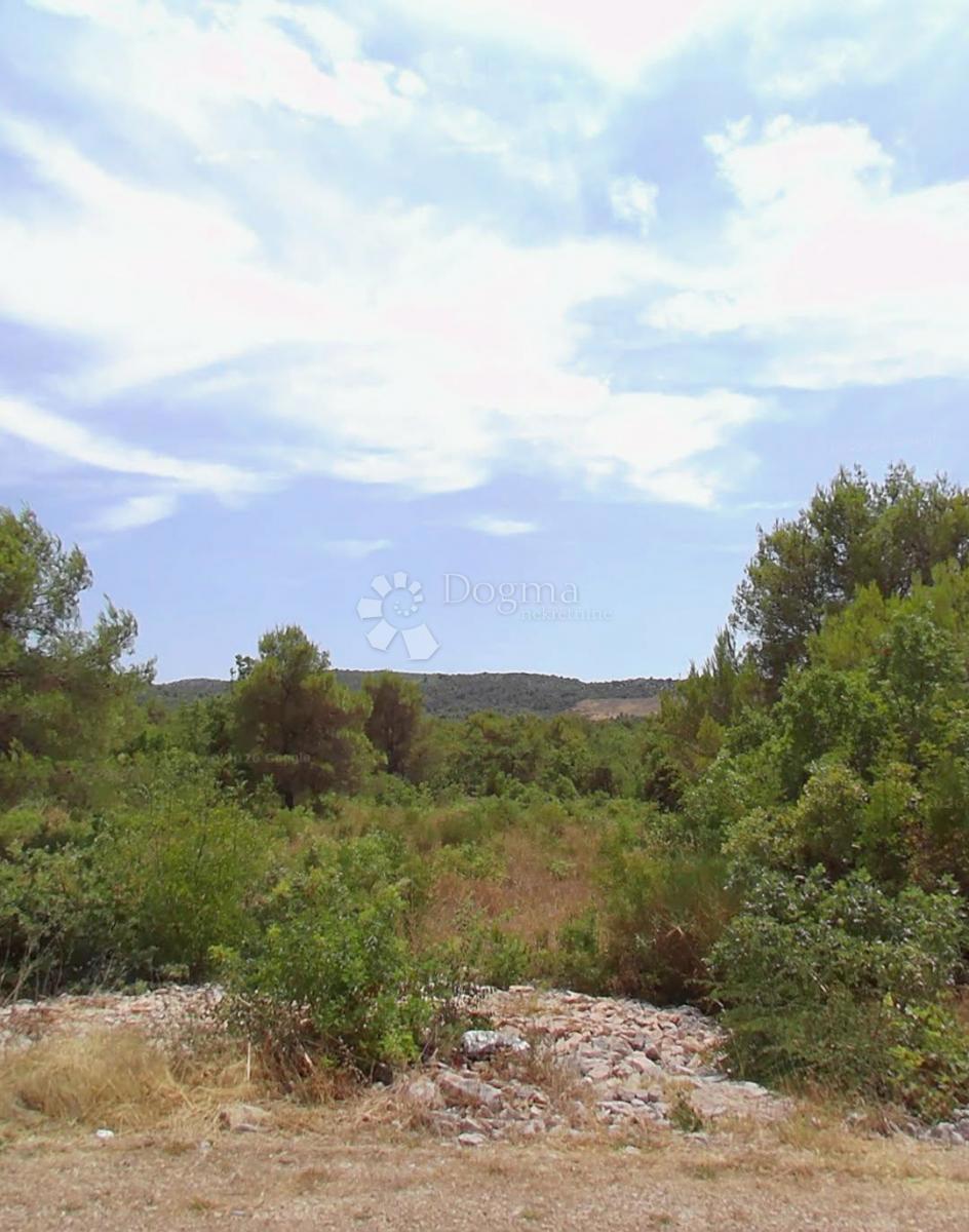 Terreno agricolo Bilice, Šibenik - Okolica, 1.837m2