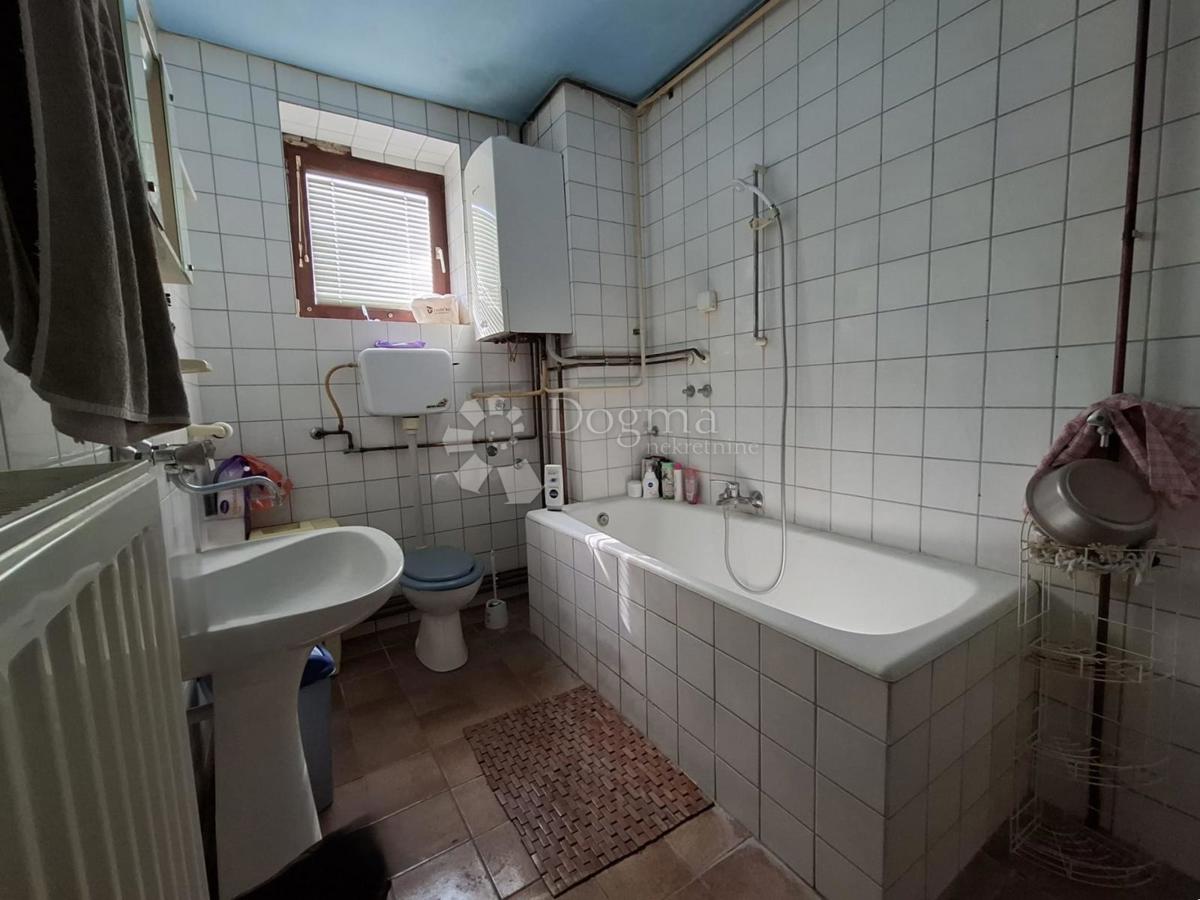 Casa Vatrogasno naselje, Osijek, 158m2