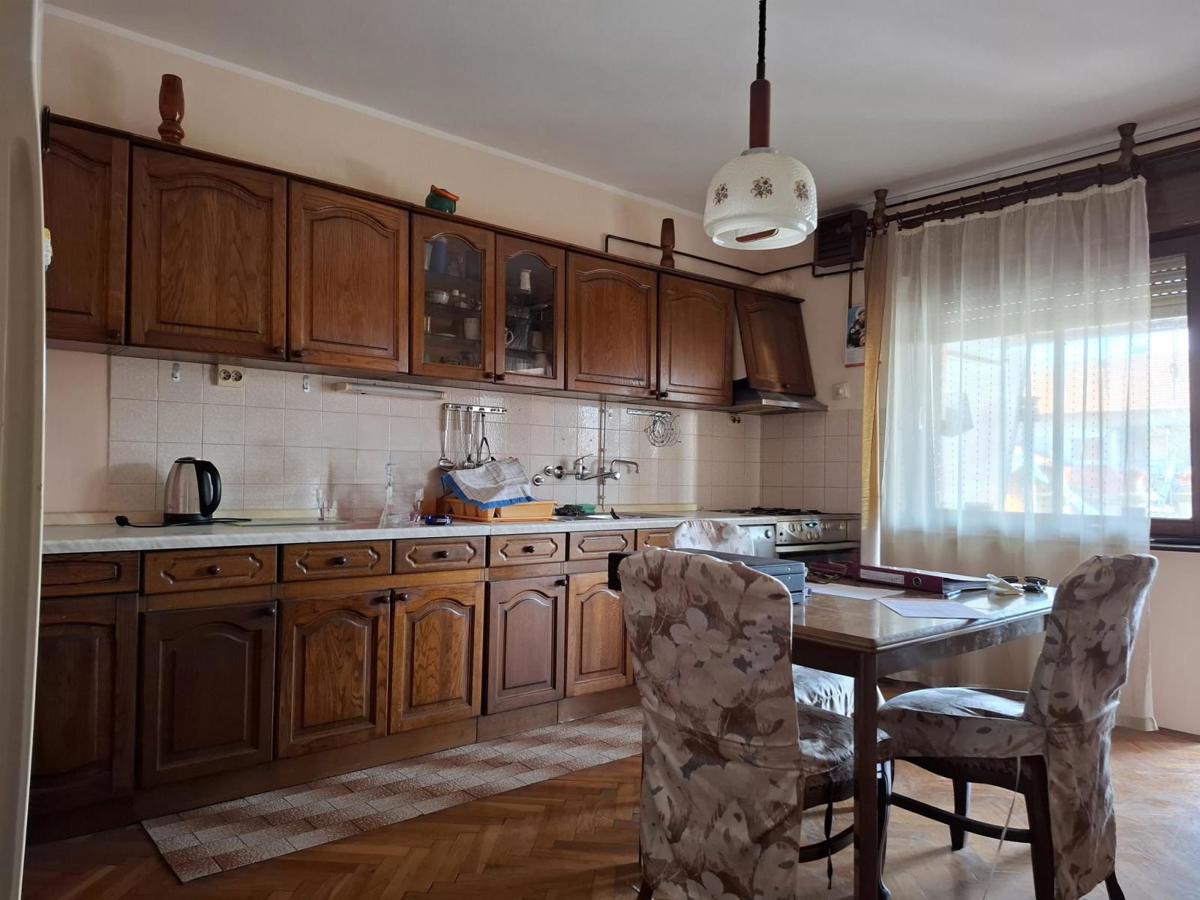 Casa Vatrogasno naselje, Osijek, 158m2