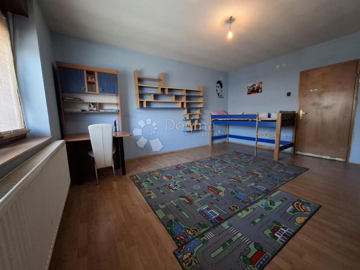 Casa Vatrogasno naselje, Osijek, 158m2