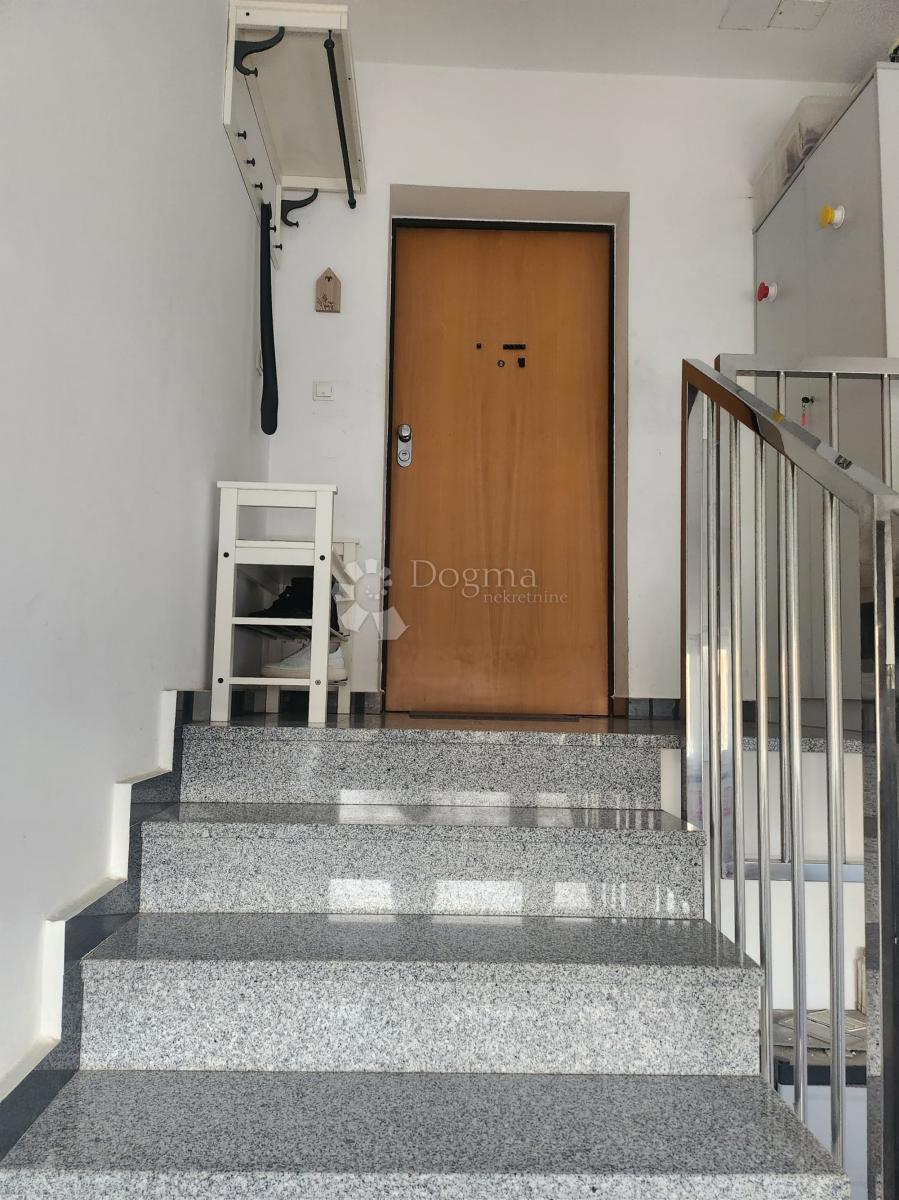 Allogio Prečko, Trešnjevka - Jug, 182,14m2