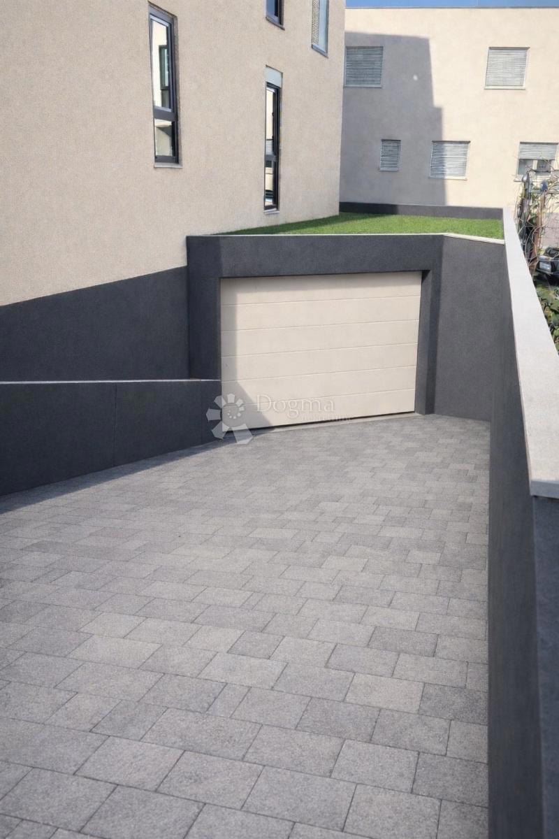 Allogio Strožanac, Podstrana, 71,42m2