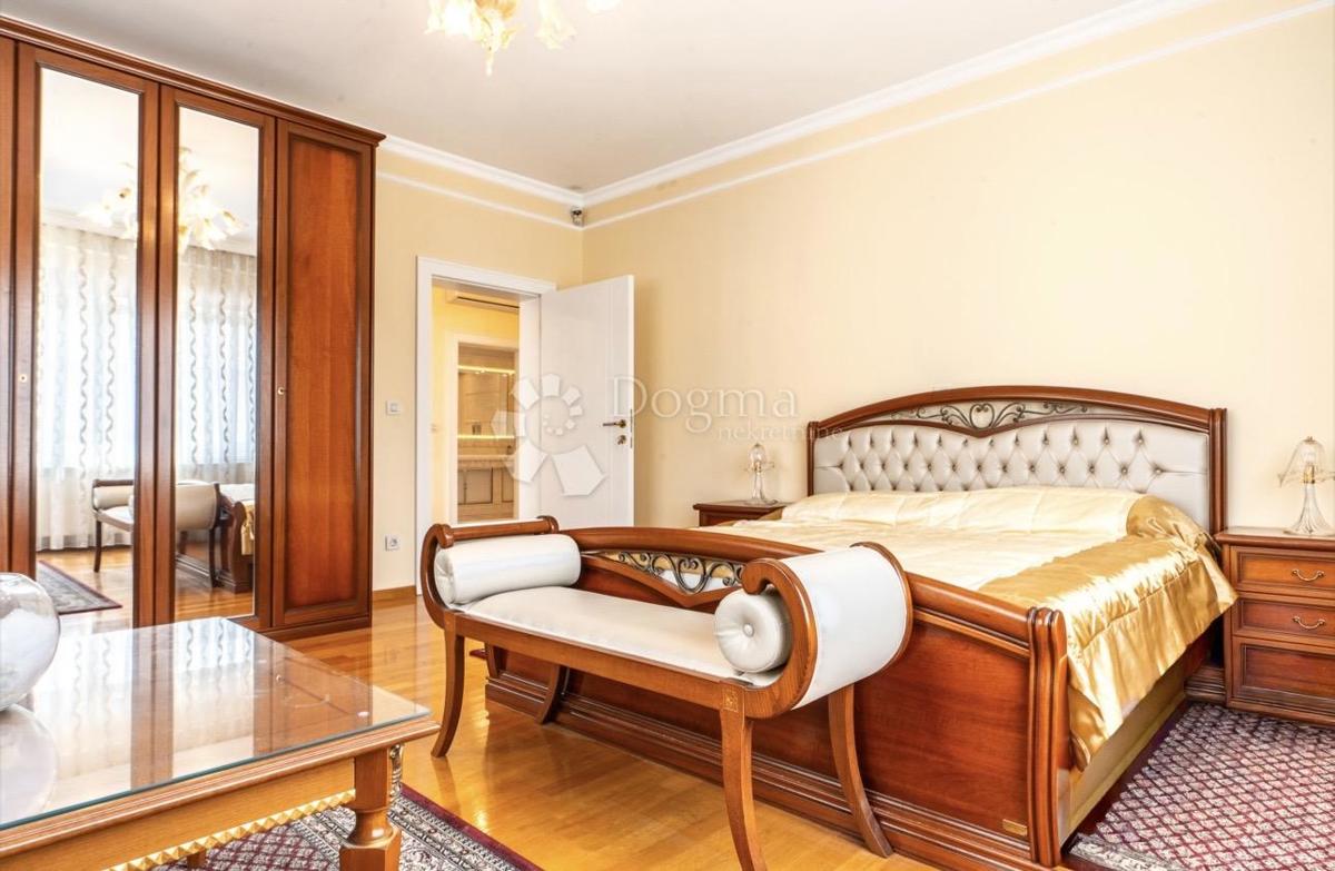 Casa Gornja Dubrava, 321,09m2