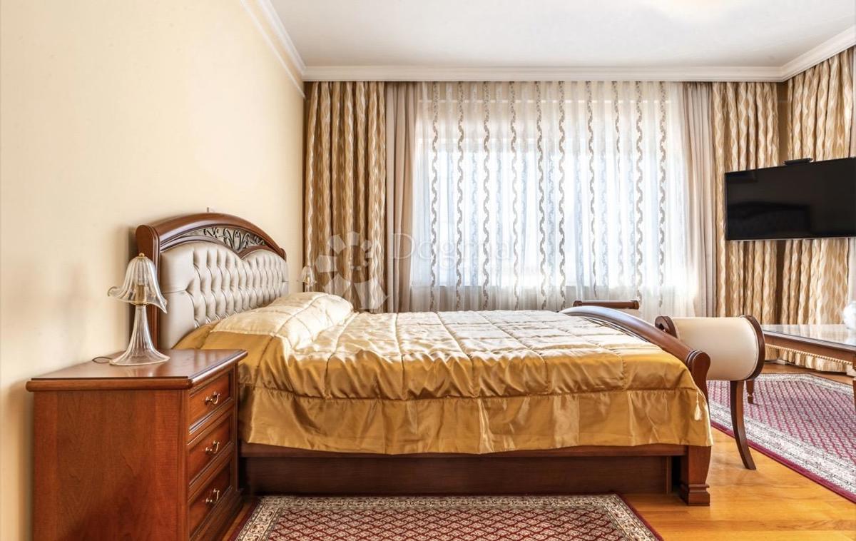 Casa Gornja Dubrava, 321,09m2