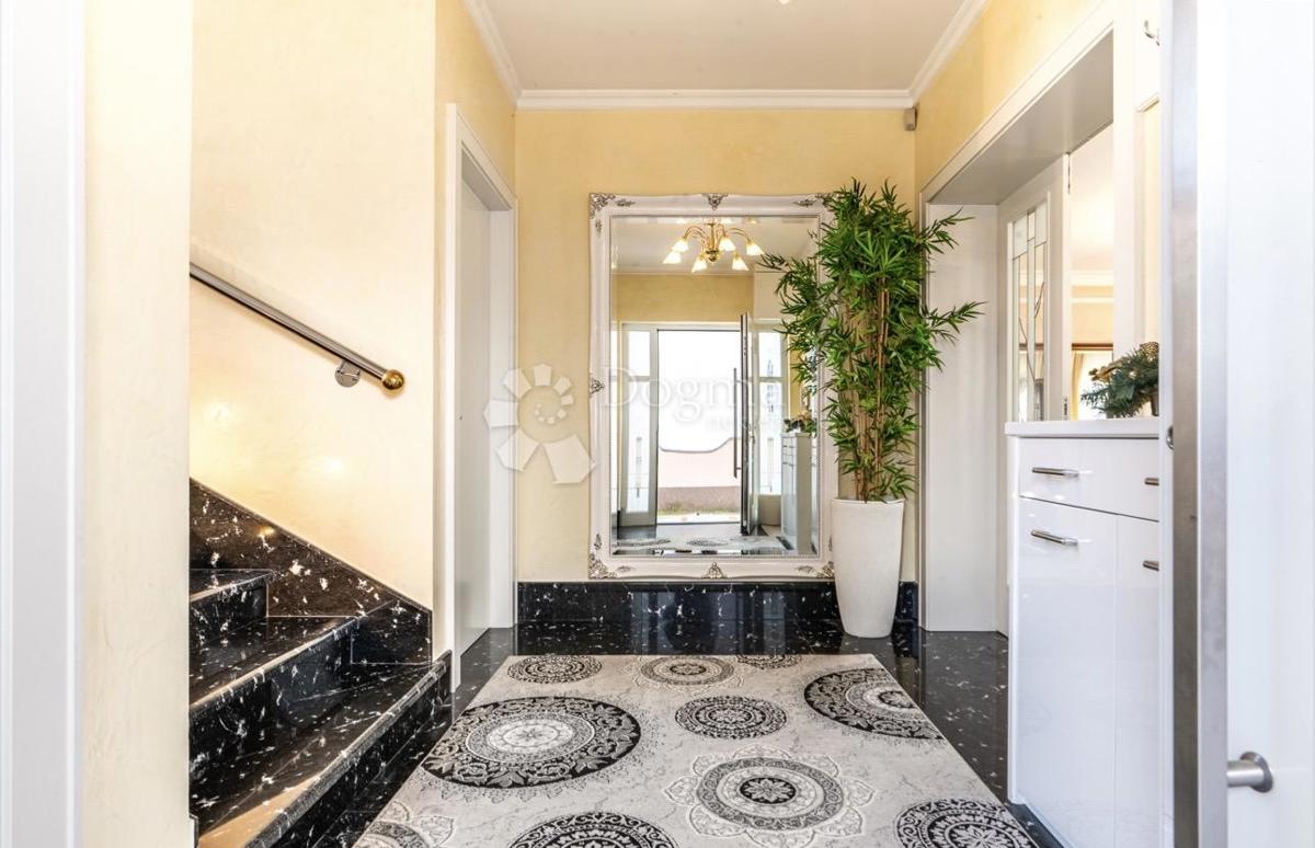 Casa Gornja Dubrava, 321,09m2