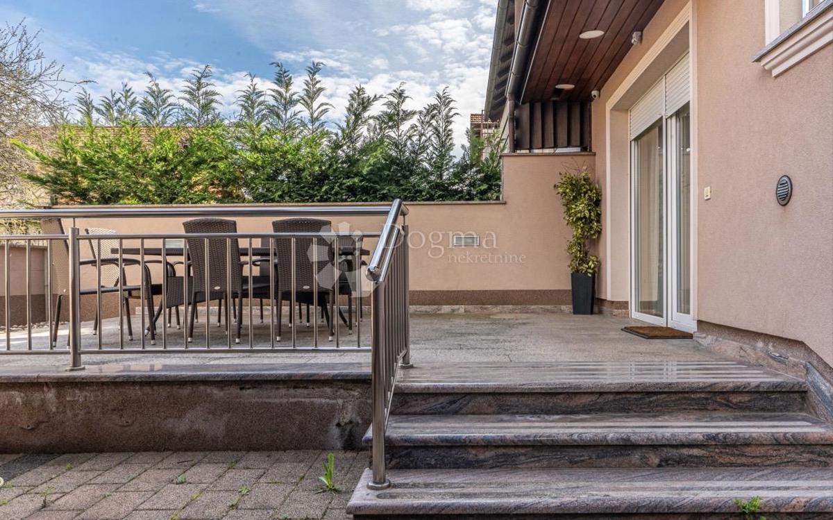 Casa Gornja Dubrava, 321,09m2