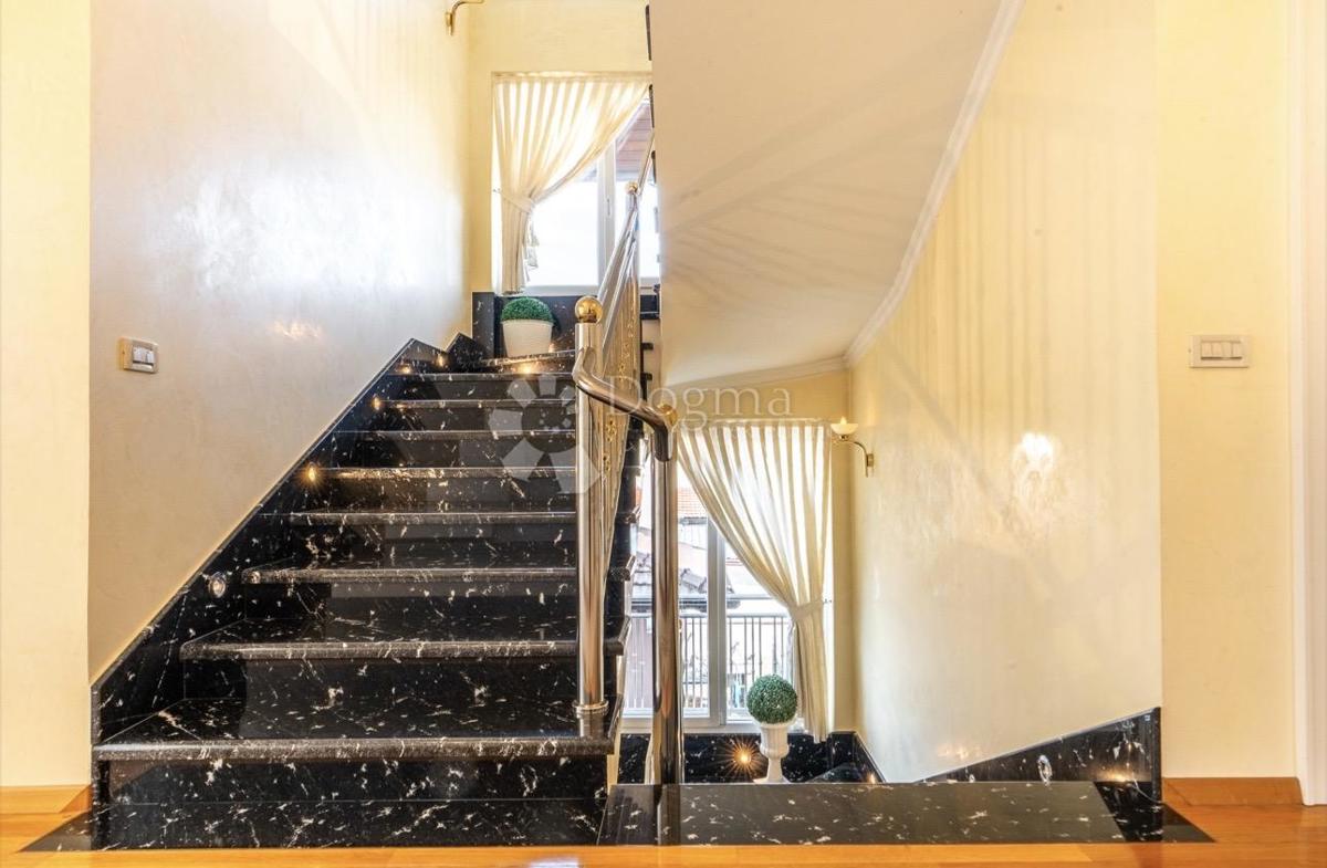 Casa Gornja Dubrava, 321,09m2