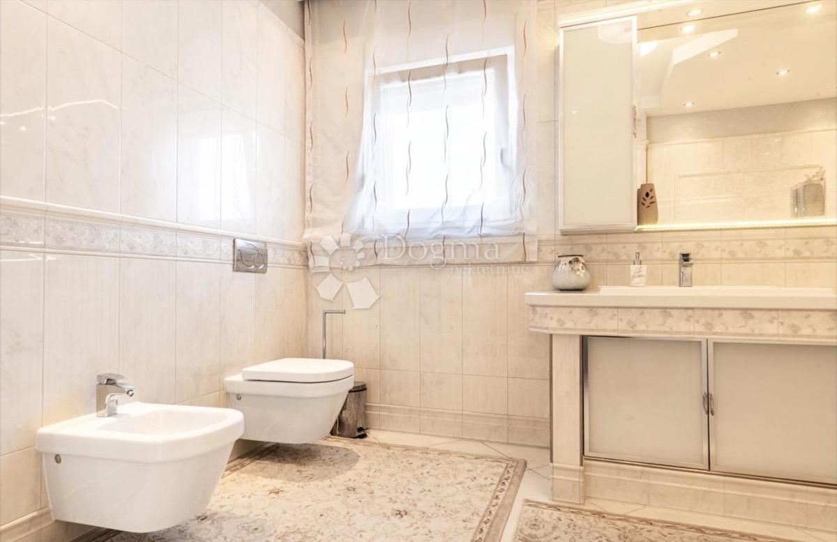 Casa Gornja Dubrava, 321,09m2