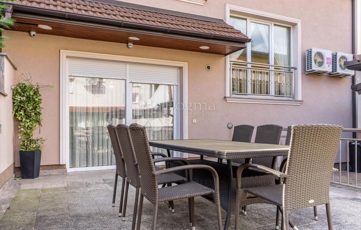 Casa Gornja Dubrava, 321,09m2