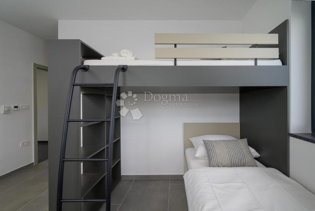 Casa Svetvinčenat, 220m2