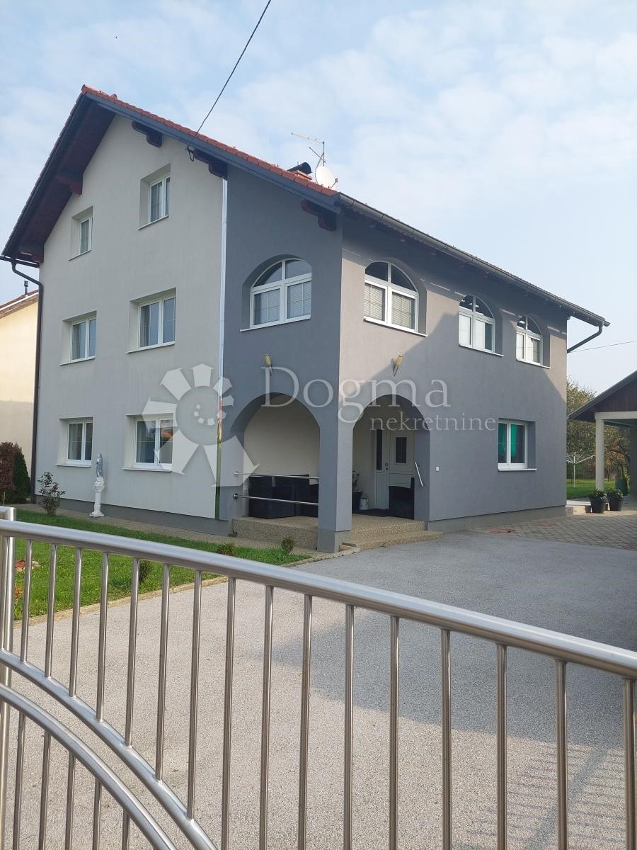 Casa Gornji Kneginec, 375m2