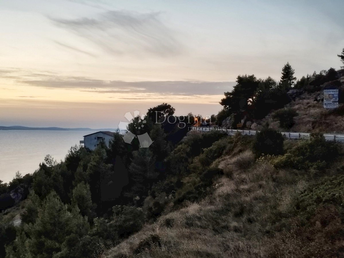 Terreno Stanići, Omiš, 2.700m2